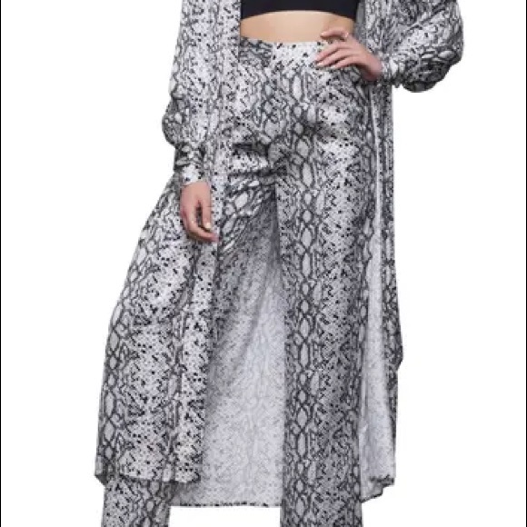 Good American Python Robe - Picture 2 of 4